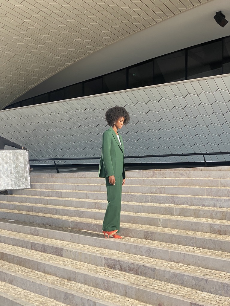 Behind the scenes: talent on location steps